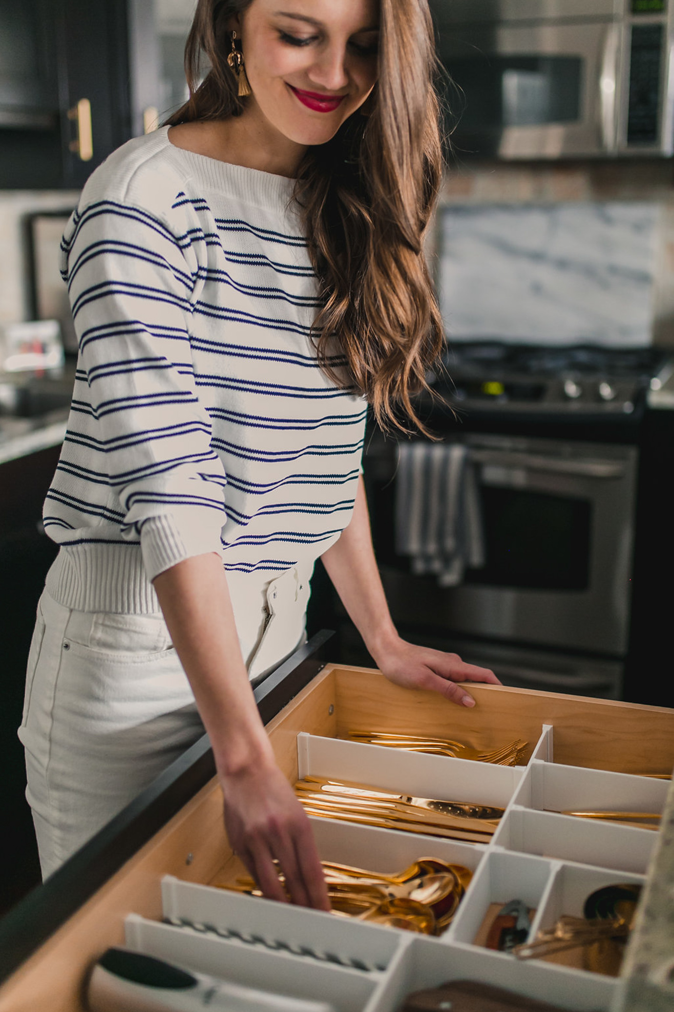 organizing your kitchen drawers: utensils