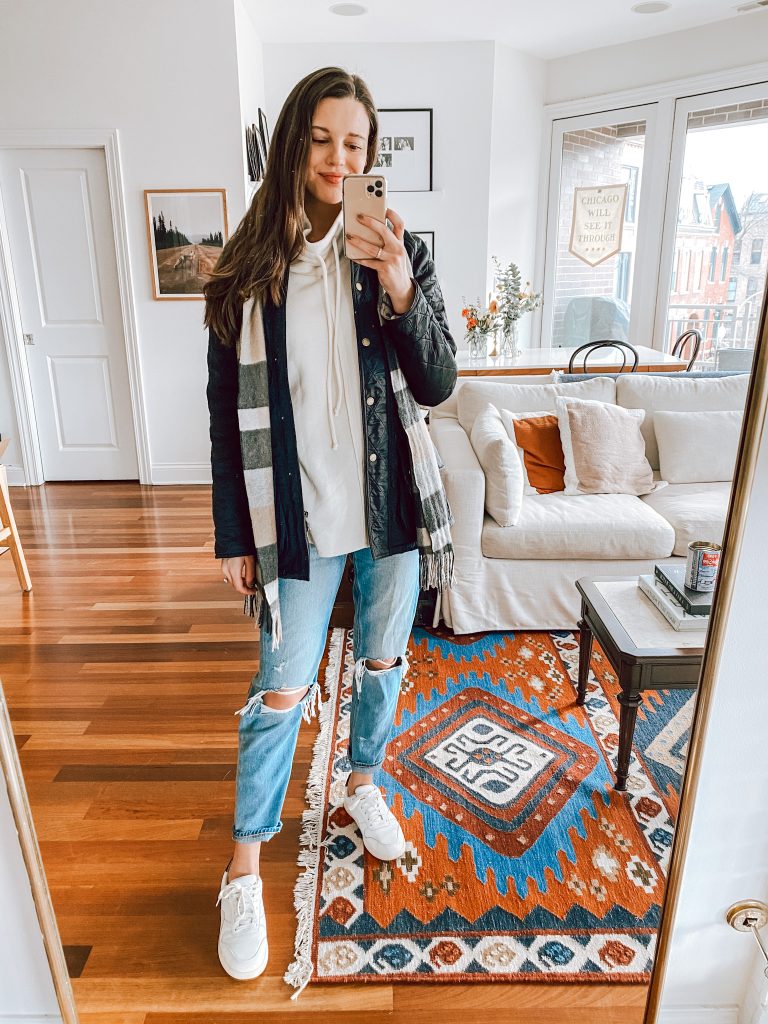 Sweatshirt & Ripped Denim outfit