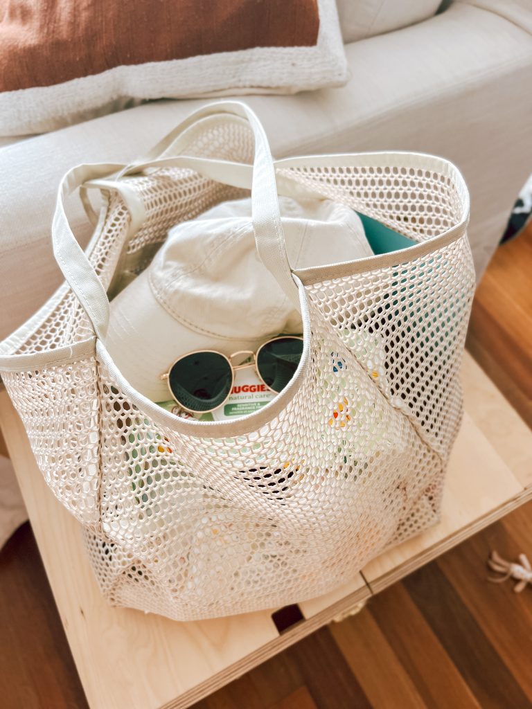 Beach mesh tote bag