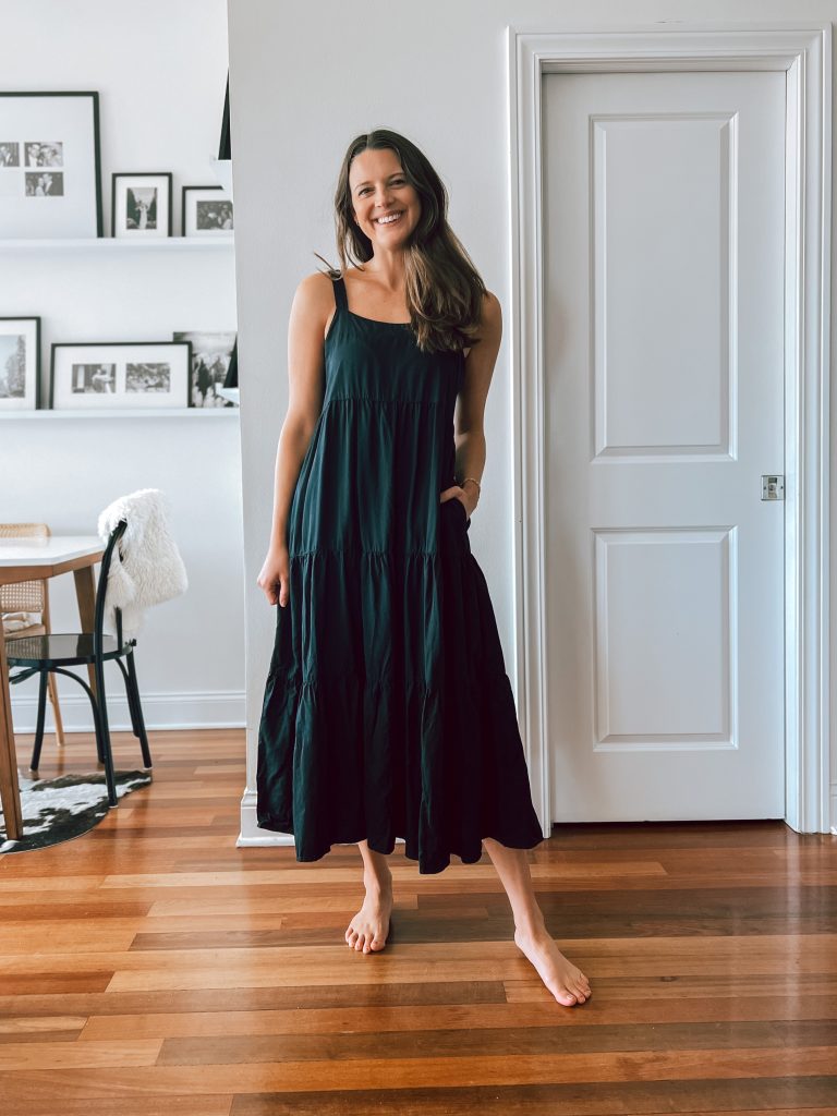 How to Wear a Black Maxi Dress in Summer