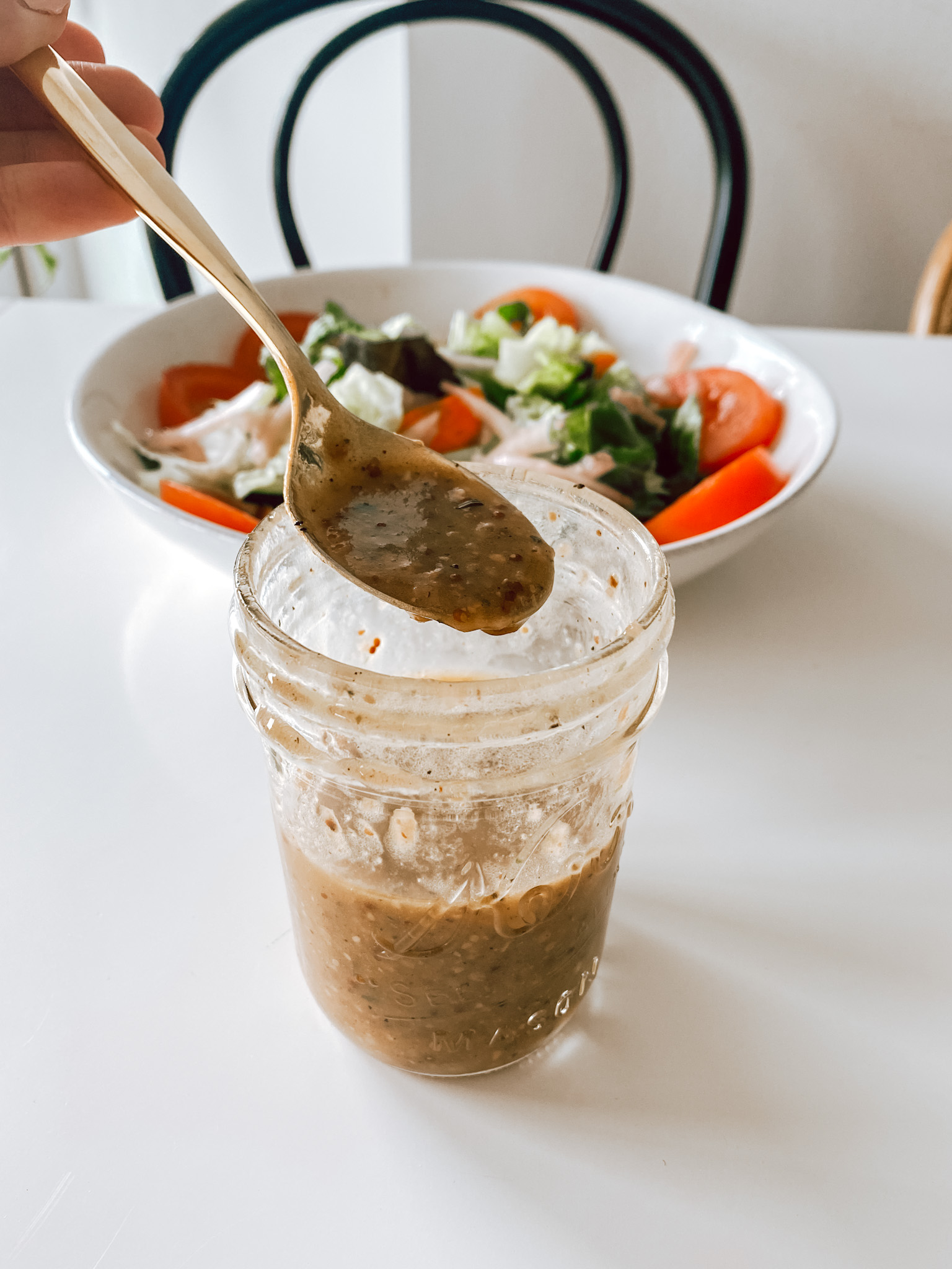 How to make your own homemade salad dressing